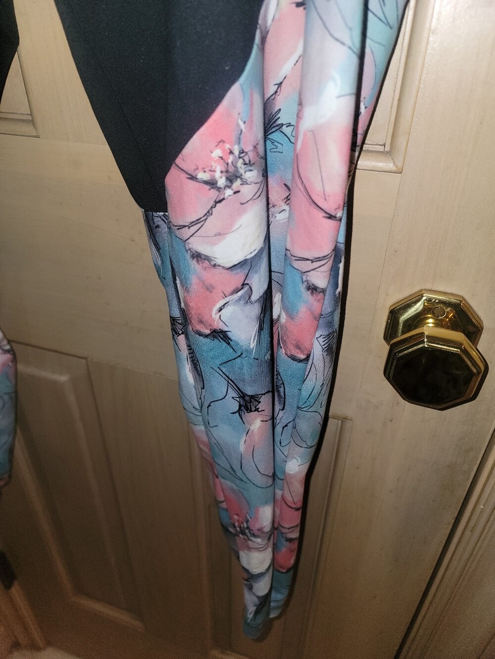 Womens Plus Sz 2X Marika Athletic Pants Workout Wear Floral And Black - Picture 2 of 5